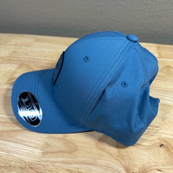Travis Mathew Golf Flexfit Snapback Adjustable Blue Shark Sighting Palm Tree Hat - Picture 3 of 7